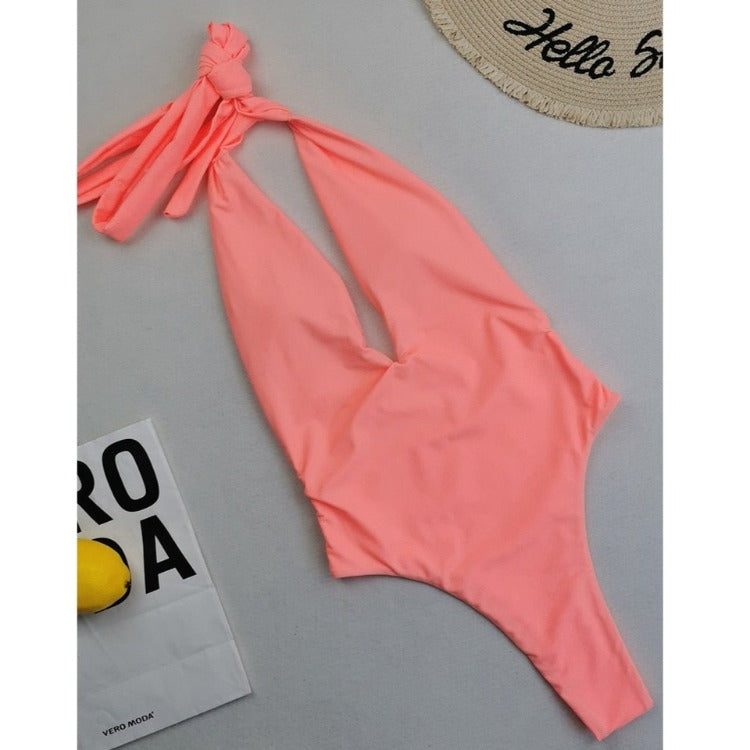 Strój kąpielowy z dekoltem