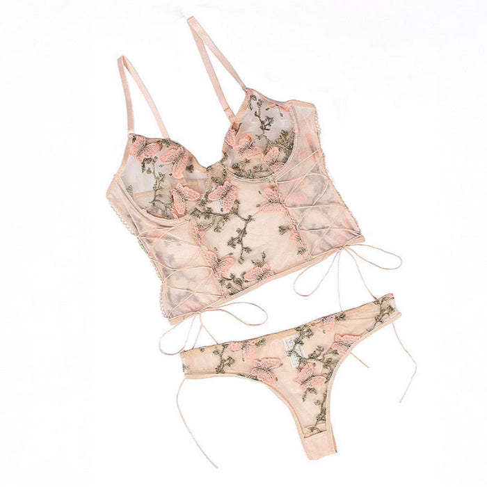 Komplet bielizny z haftem plus size