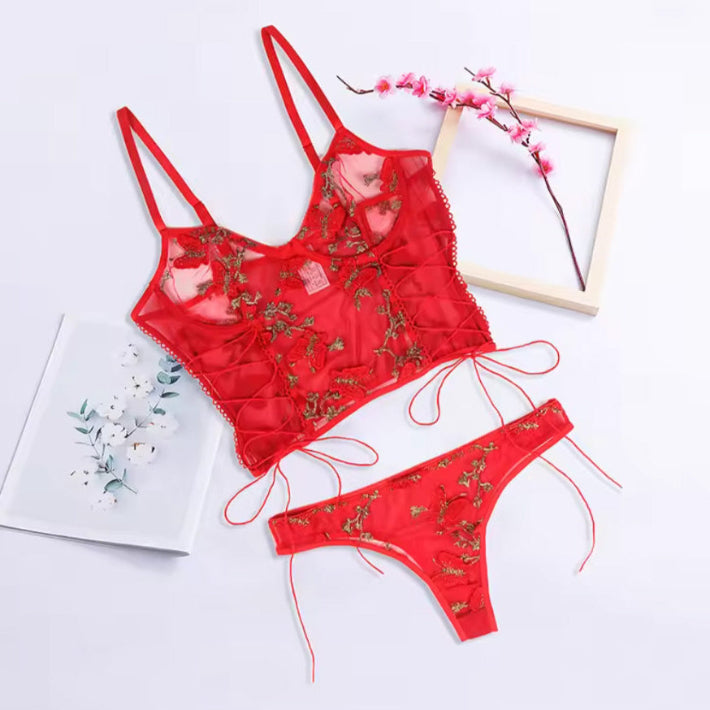 Komplet bielizny z haftem plus size