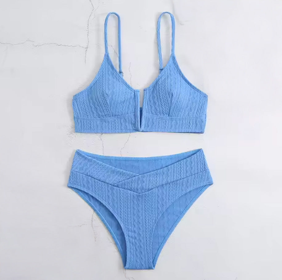 Bikini z wyższym stanem
