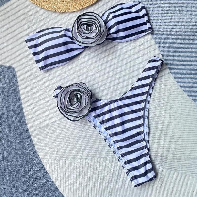 Strój kąpielowy bikini z kwiatem 3D