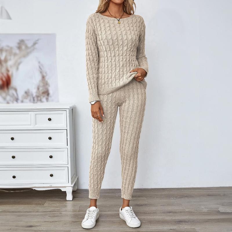 Komplet w warkoczykowy splot