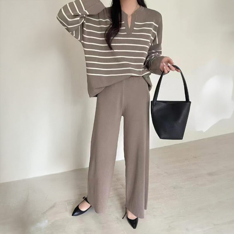 Komplet dzianinowy w paski