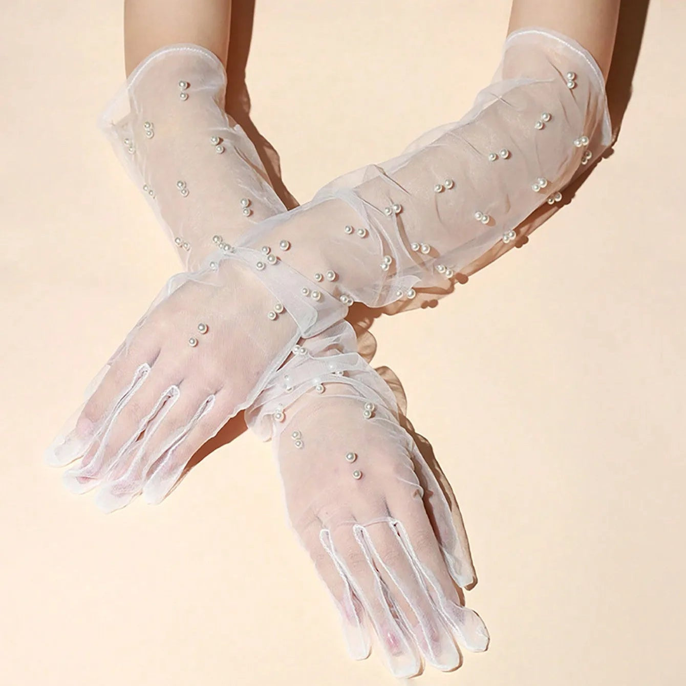 Długie rękawiczki z perełkami