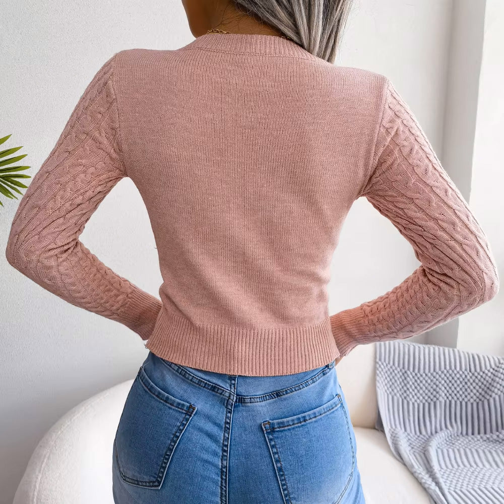 Sweter w warkoczykowy splot