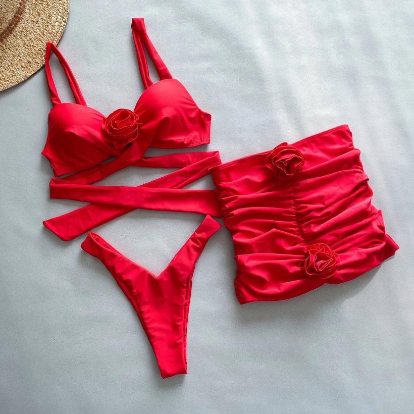 Czerwony komplet bikini ze spódniczką