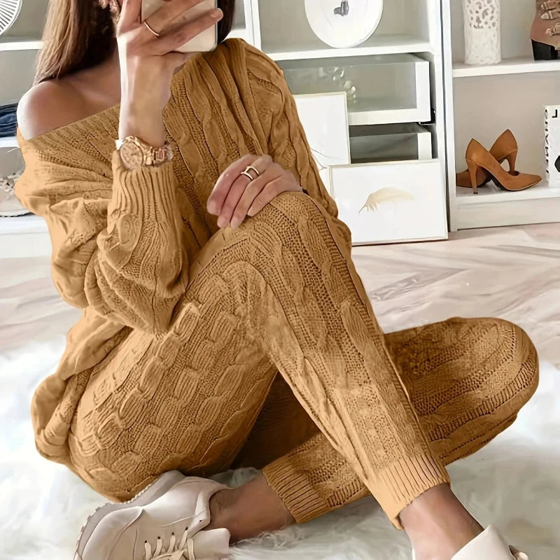 Komplet w warkoczykowy splot