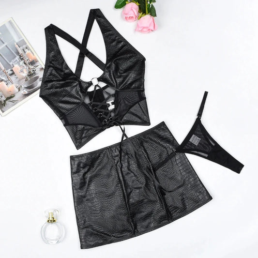 Komplet damski z wycięciami