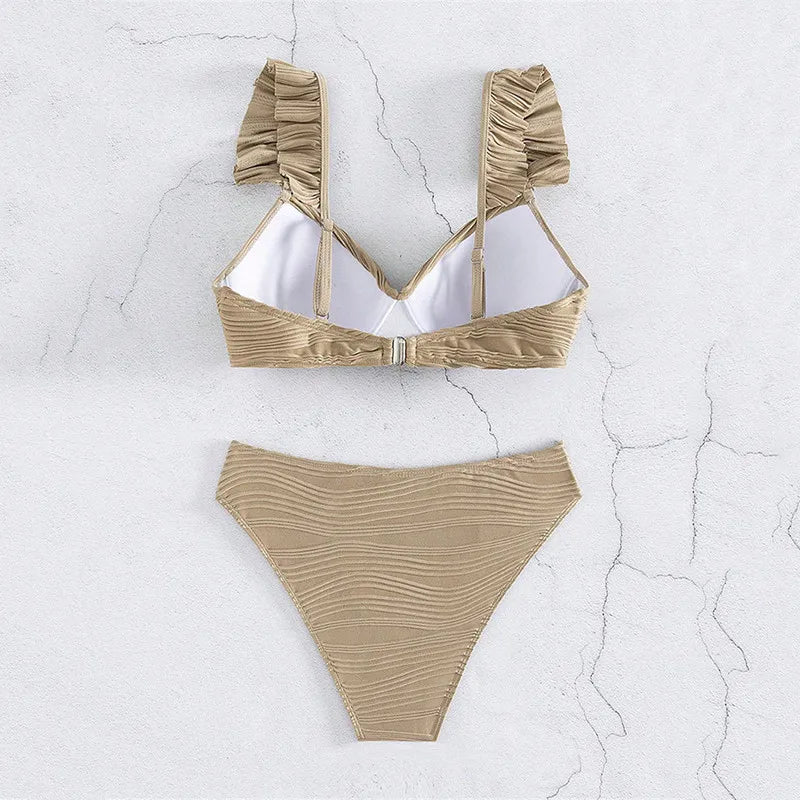 Bikini z ozdobnymi ramiączkami