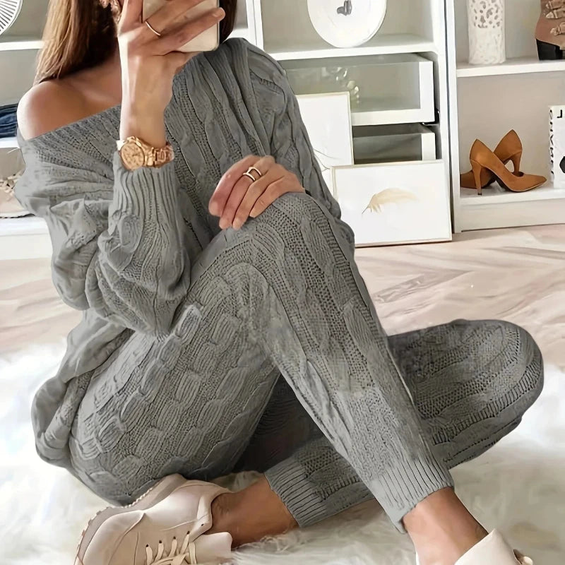 Komplet w warkoczykowy splot