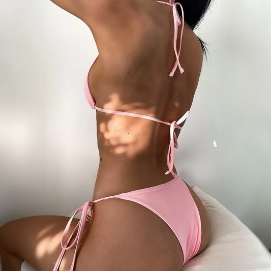 Strój kąpielowy z ozdobnym motylkiem