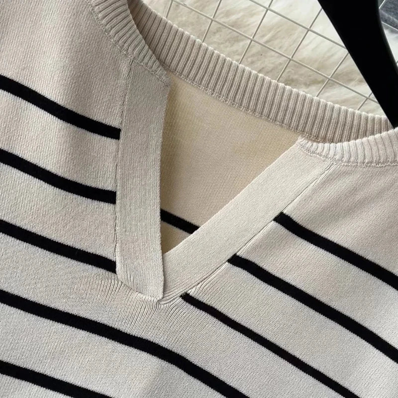 Komplet dzianinowy w paski