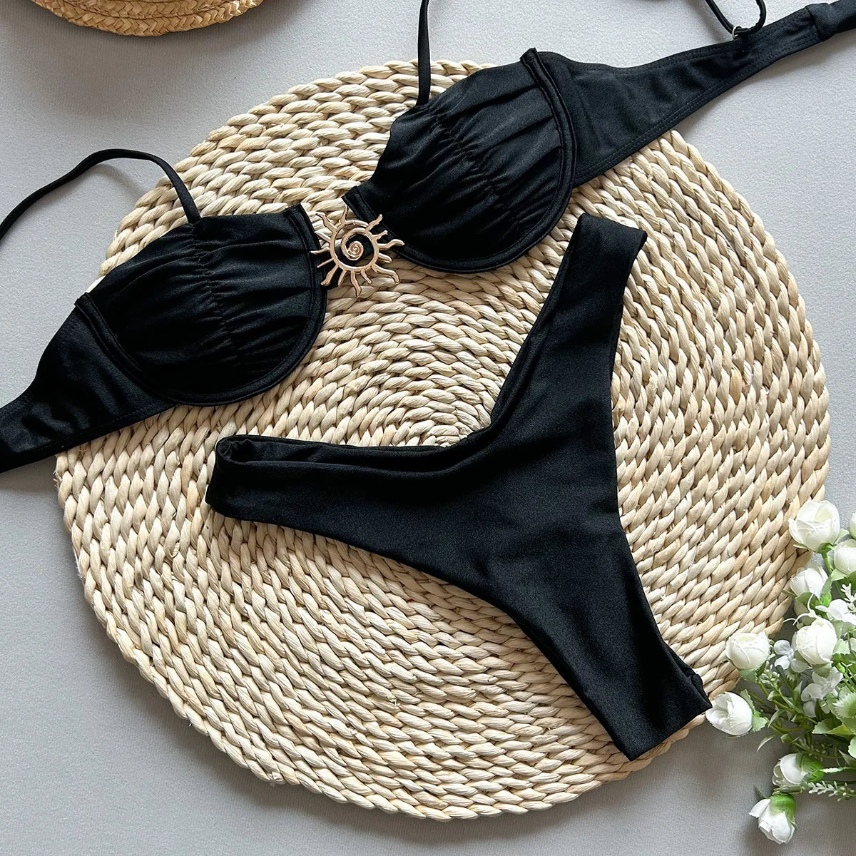 Bikini z marszczeniem