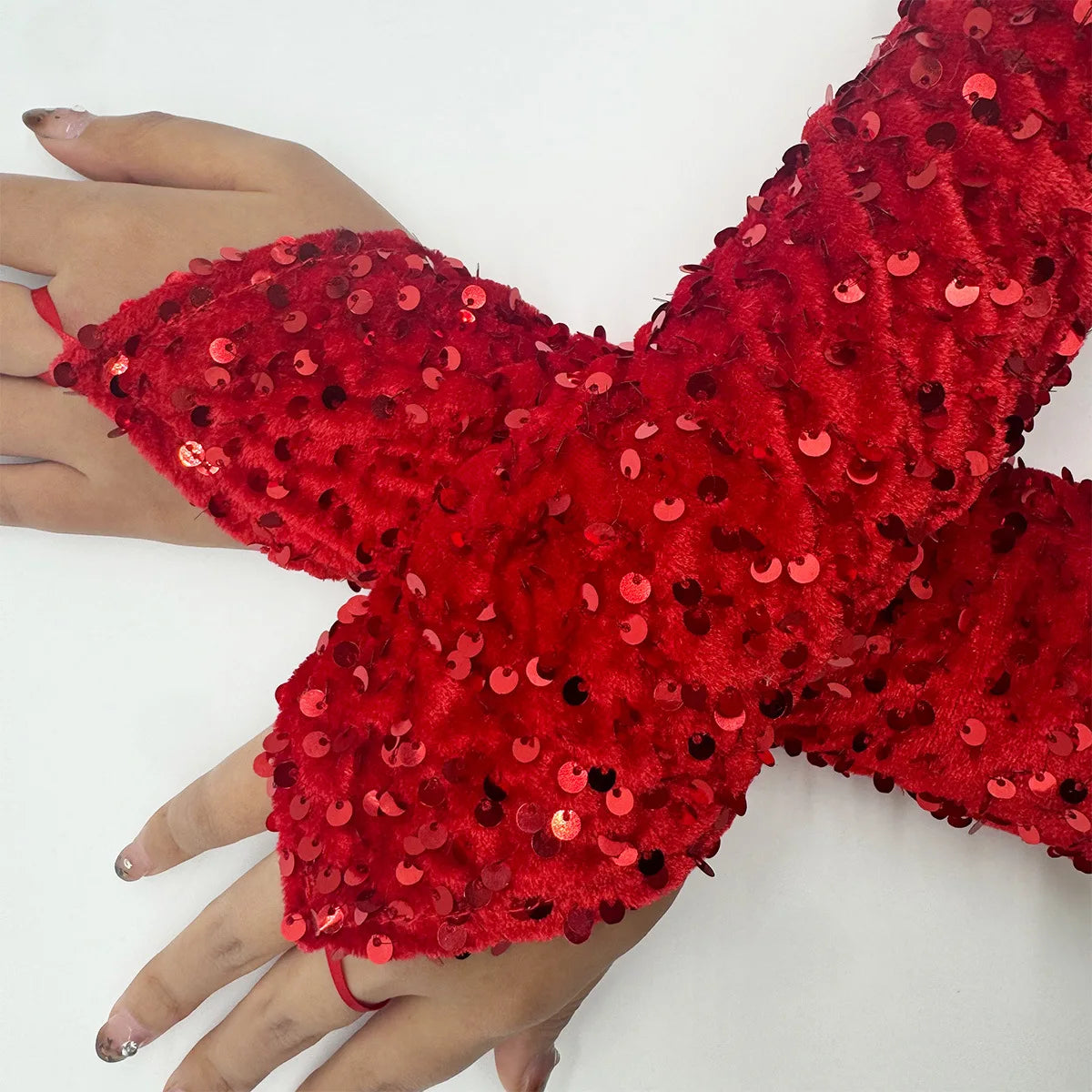 Świąteczne rękawiczki z cekinami