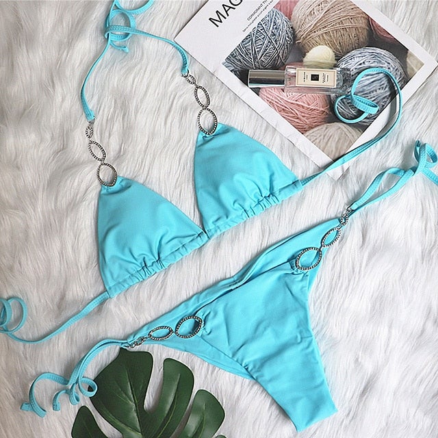 Bikini z diamentowymi elementami