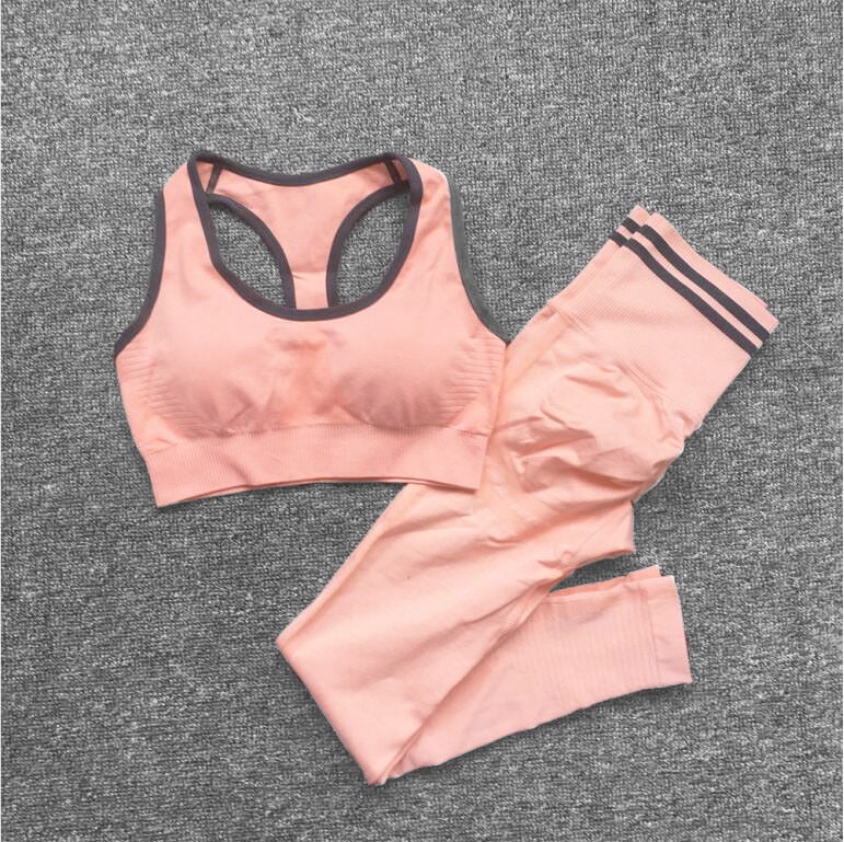 Top sportowy oraz legginsy