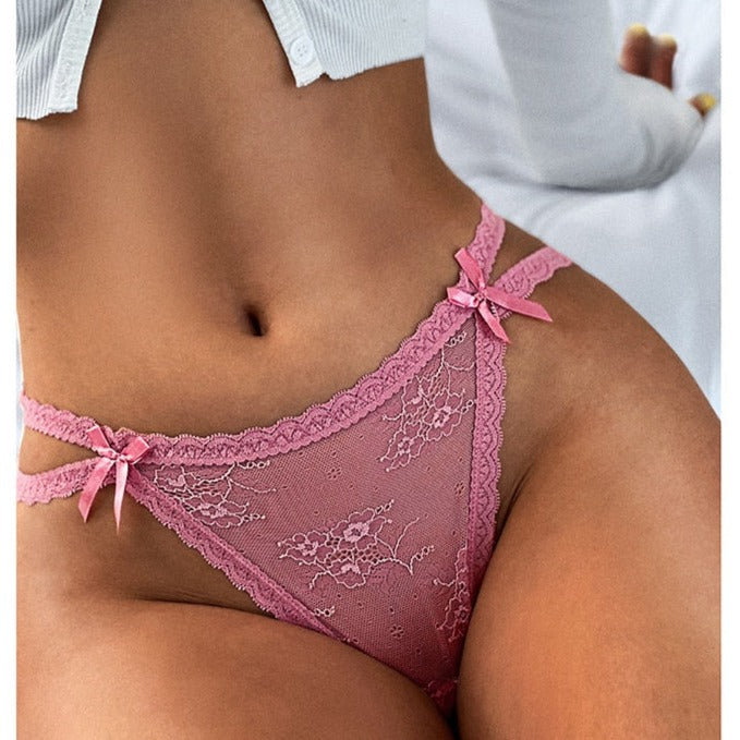 Koronkowe majtki z kokardką
