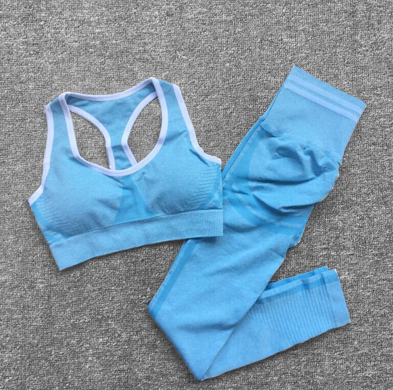 Top sportowy oraz legginsy