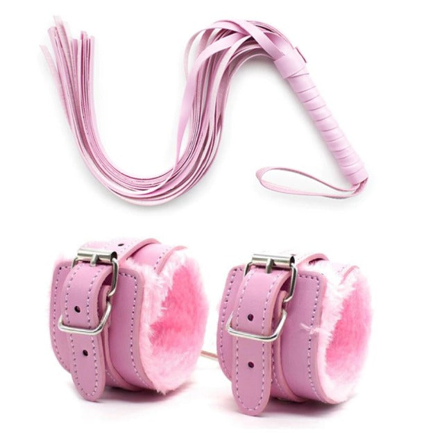 Zestaw skórzany pejcz i kajdanki