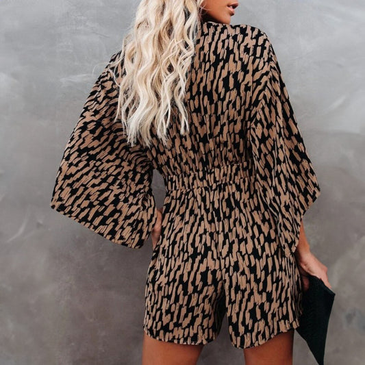 Wakacyjny kombinezon z wiązaniem