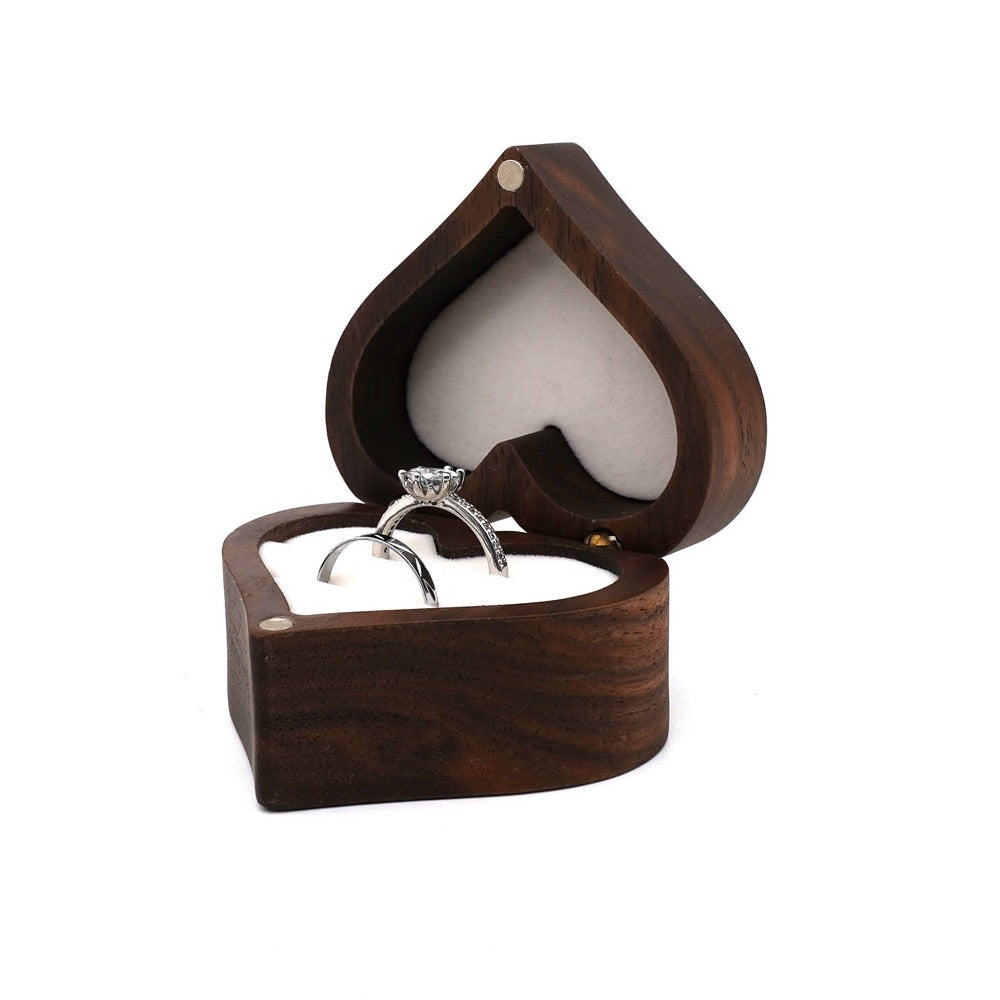 Personalizowane pudełko na obrączki w kształcie serca