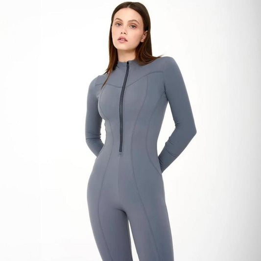 Obcisły kombinezon damski z zamkiem