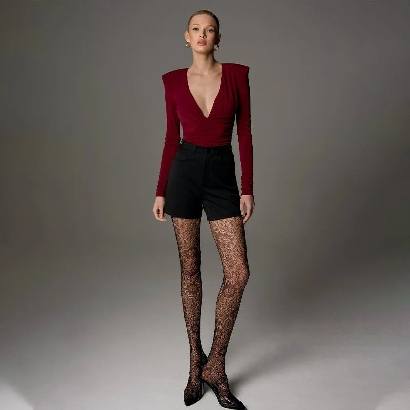 Body damskie z głębokim dekoltem