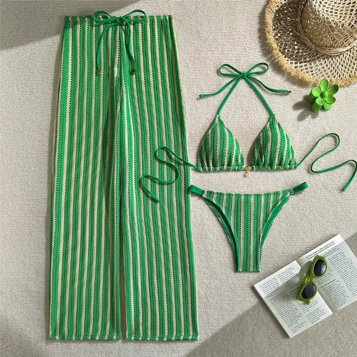 Bikini w paski z narzutką
