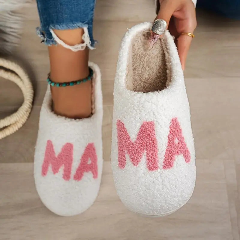 Puszyste kapcie damskie MAMA
