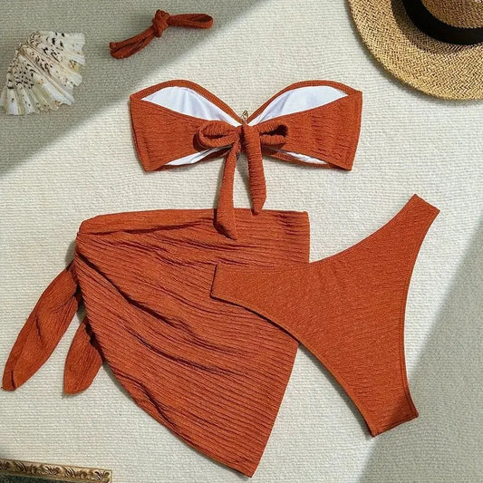 Zestaw bikini ze spódniczką