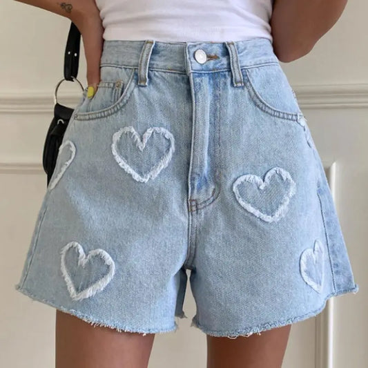 Szorty z motywem serc