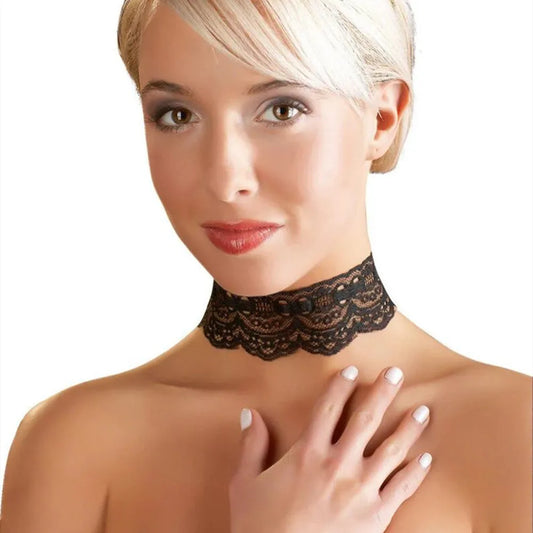 Koronkowy choker