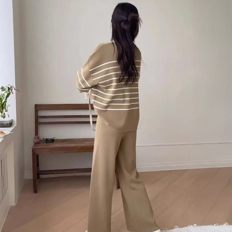 Komplet dzianinowy w paski