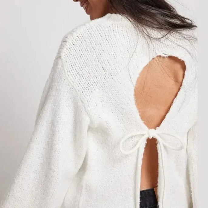 Sweter z wycięciem na plecach