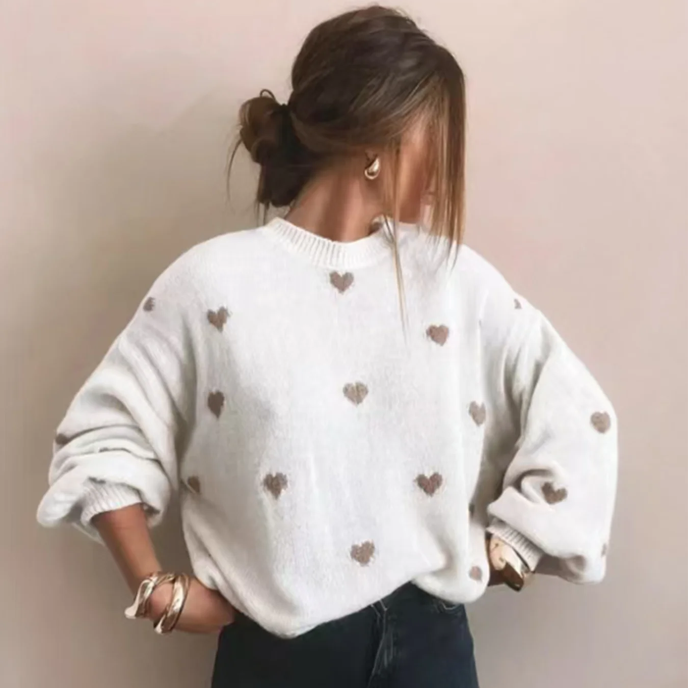 Damski sweter w serca