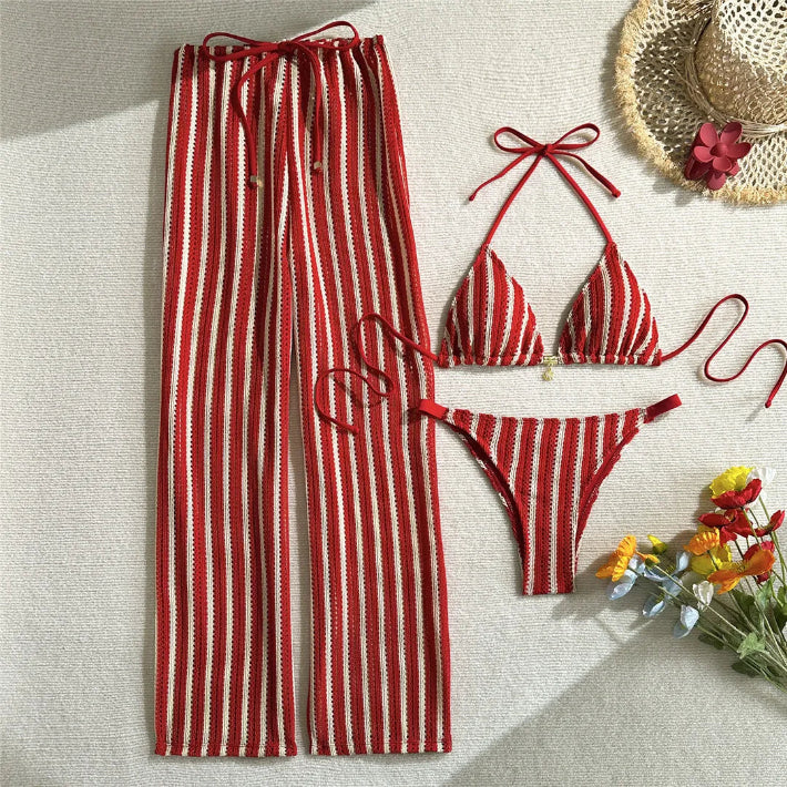 Bikini w paski z narzutką