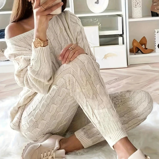 Komplet w warkoczykowy splot