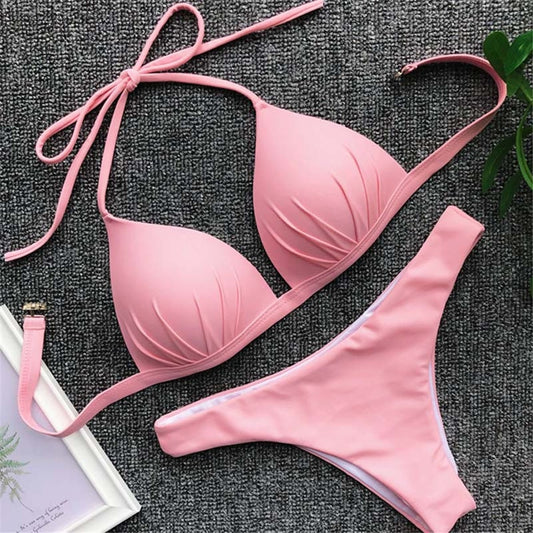 Bikini z trójkątnymi miseczkami