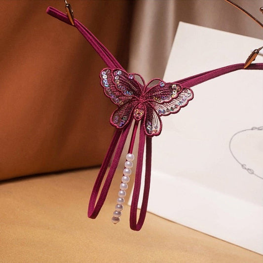 Wycięte majtki z perełkami